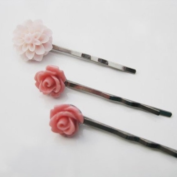 XXX SOLD XXX Pink Rose and Mum bobby pin set - Picture 2 of 4